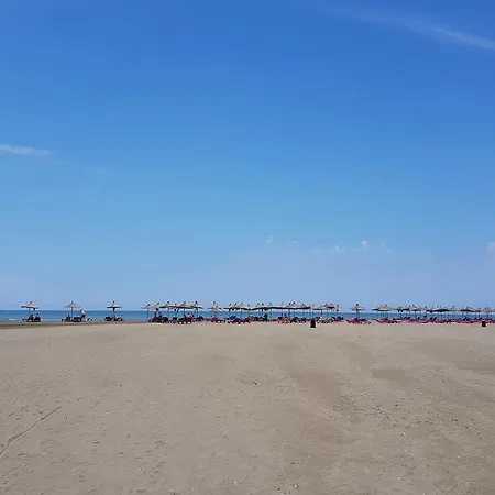 منتجع Divjaka Resort