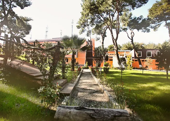 אתר נופש Divjaka Resort 3*