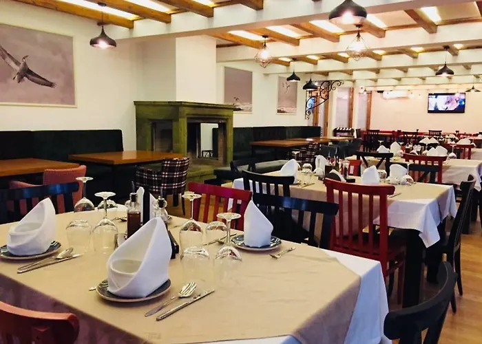 אתר נופש Divjaka Resort 3*