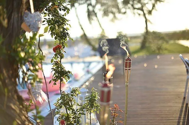 Divjaka Resort אתר נופש 3*